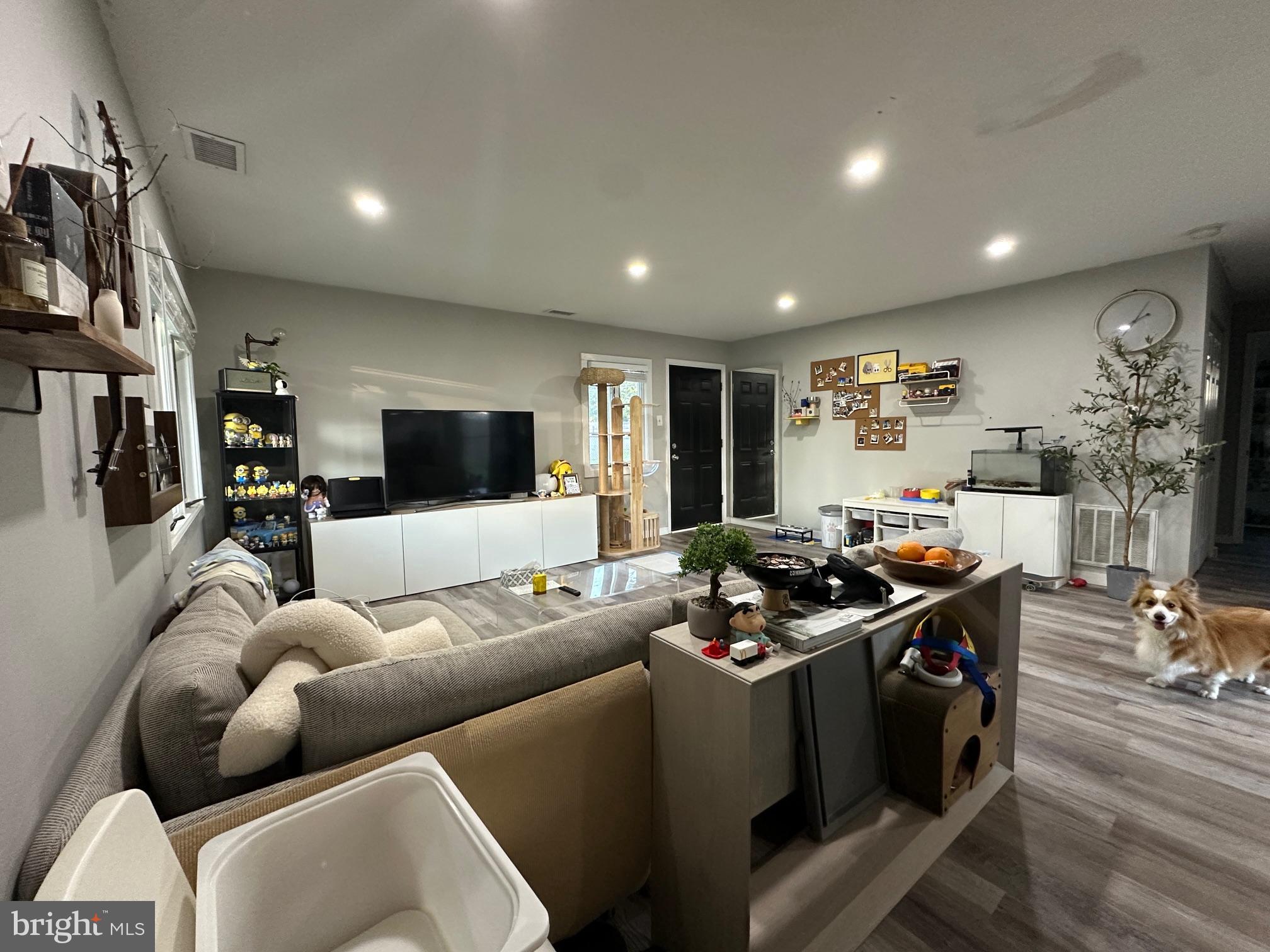 28 Outlook Lane Levittown, PA 19055 - Photo 18 of 22