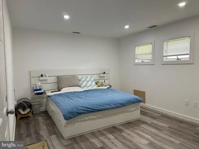 $379,900 | 28 Outlook Lane, Levittown, PA 19055