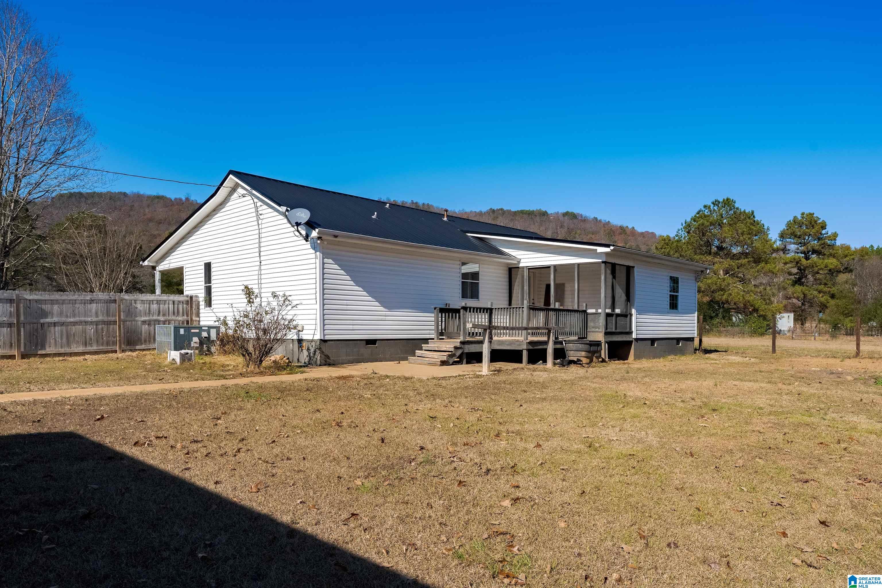 1094 Crawford Cove Road Springville, AL 35146 - Photo 19 of 33