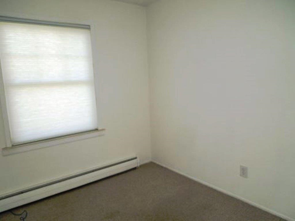 795 West Maple Road, Unit 45 Clawson, MI 48017 - Photo 11 of 18 31210710-10.JPG