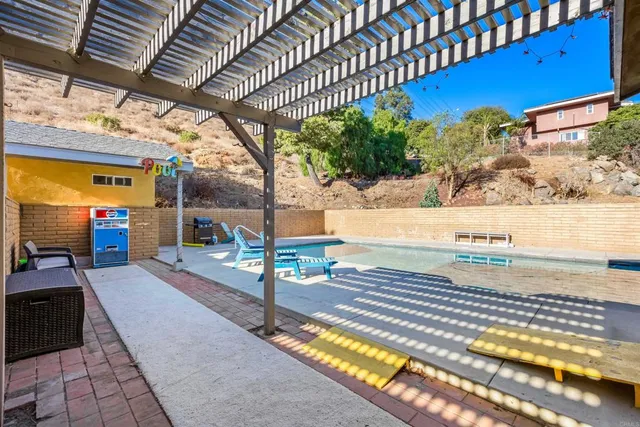 $1,634,000 | 2846 Willow Glen Drive, El Cajon, CA 92019