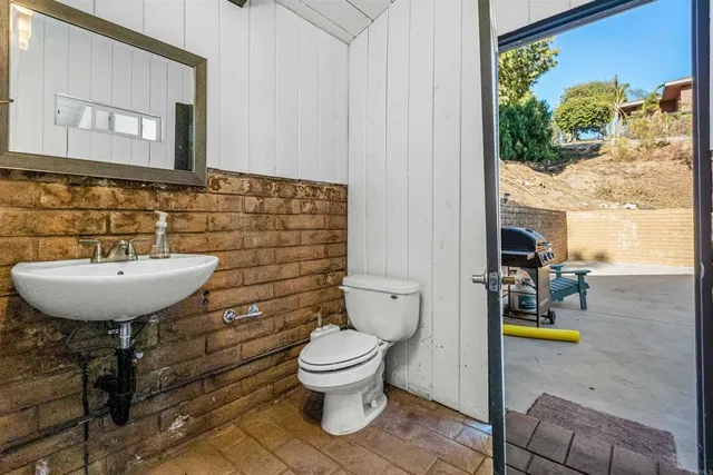 $1,634,000 | 2846 Willow Glen Drive, El Cajon, CA 92019