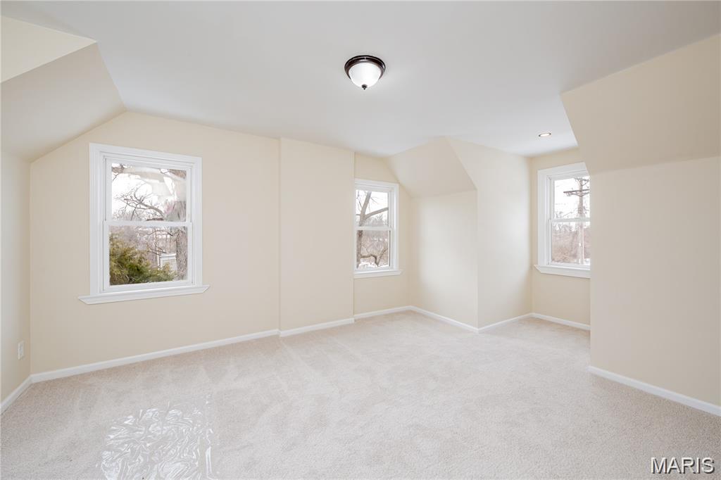 7824 Rosedale Drive St. Louis, MO 63121 - Photo 11 of 17