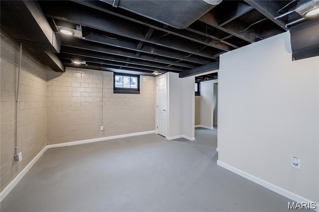 7824 Rosedale Drive St. Louis, MO 63121 - Photo 12 of 17