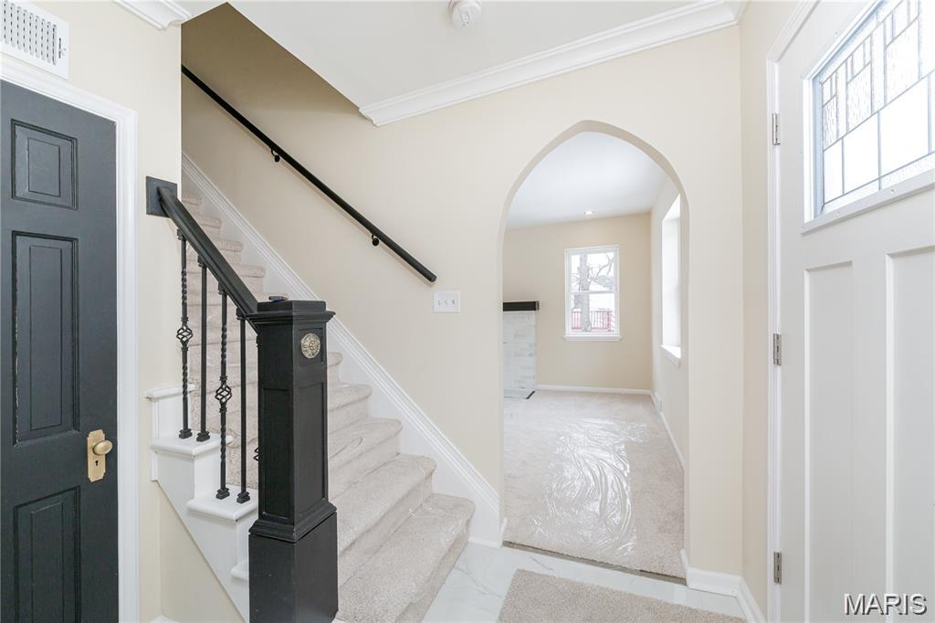 7824 Rosedale Drive St. Louis, MO 63121 - Photo 2 of 17