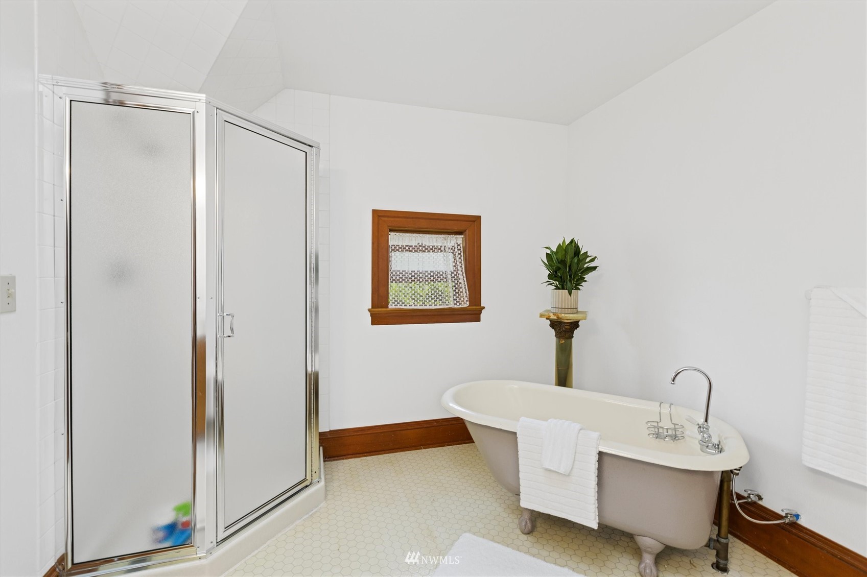 1717 Rucker Avenue Everett, WA 98201 - Photo 20 of 40 Gallery Image 20