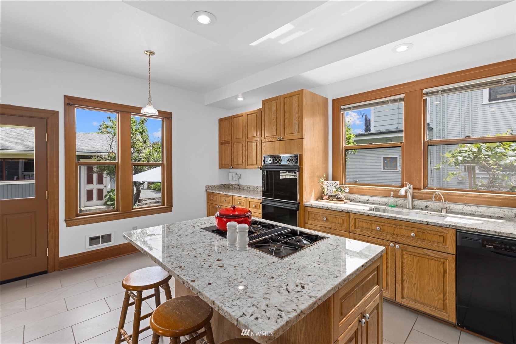 1717 Rucker Avenue Everett, WA 98201 - Photo 9 of 40 Gallery Image 9
