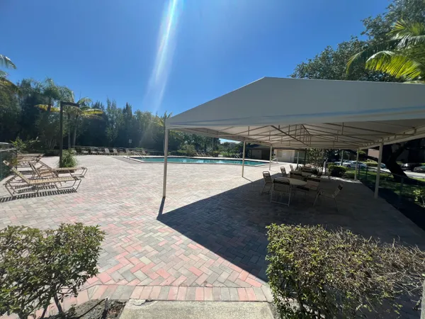 $1,650 | 300 Southwest 130th Terrace, Unit 314B, Pembroke Pines, FL 33027