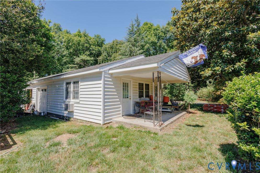 16400 Five Forks Road Amelia Court House, VA 23002 - Photo 4 of 63