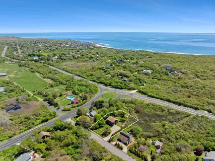 $1,790,000 | 20 South South Fenmore Street, Montauk, NY 11954