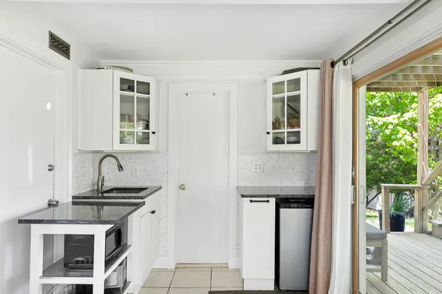 $1,790,000 | 20 South South Fenmore Street, Montauk, NY 11954