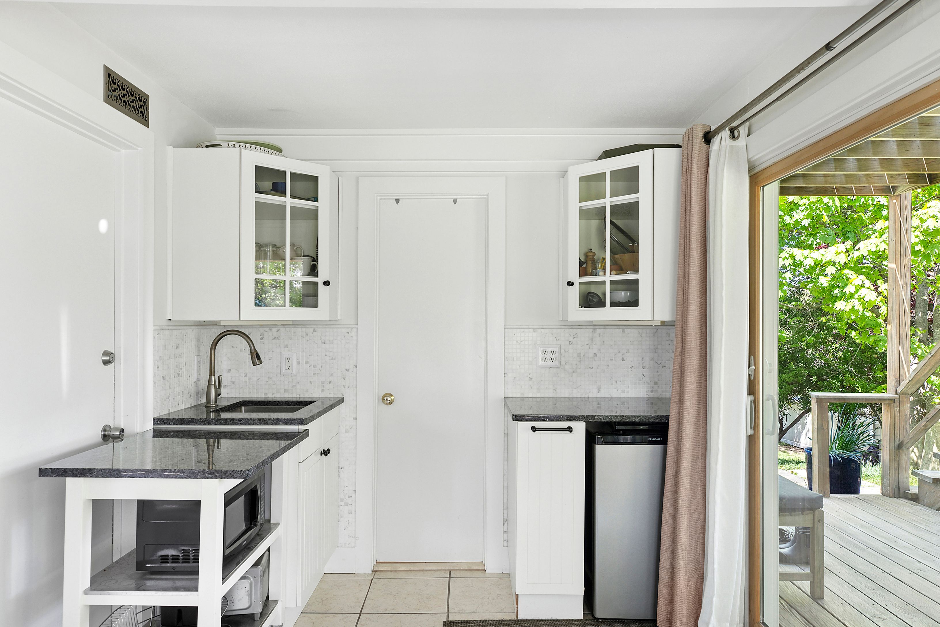 20 South South Fenmore Street Montauk, NY 11954 - Photo 11 of 19