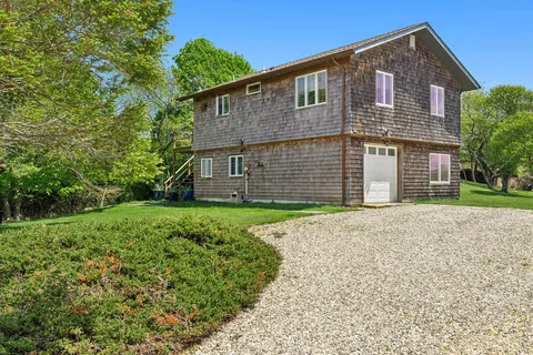 $1,790,000 | 20 South South Fenmore Street, Montauk, NY 11954