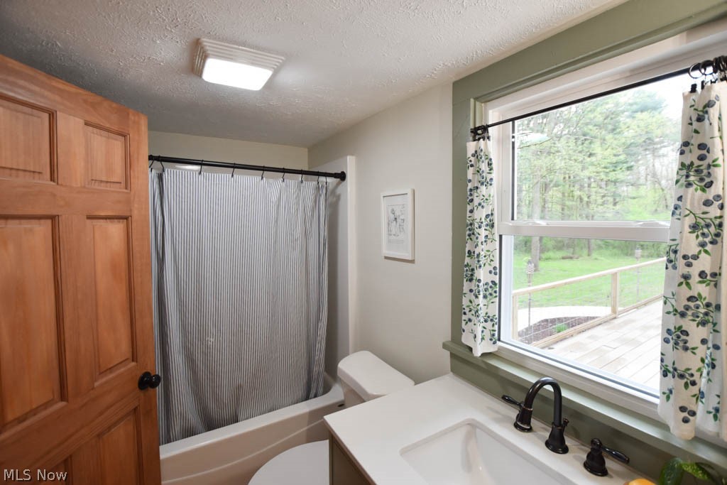 1204 West Nimisila Road Clinton, OH 44216 - Photo 20 of 35 Full Bathroom