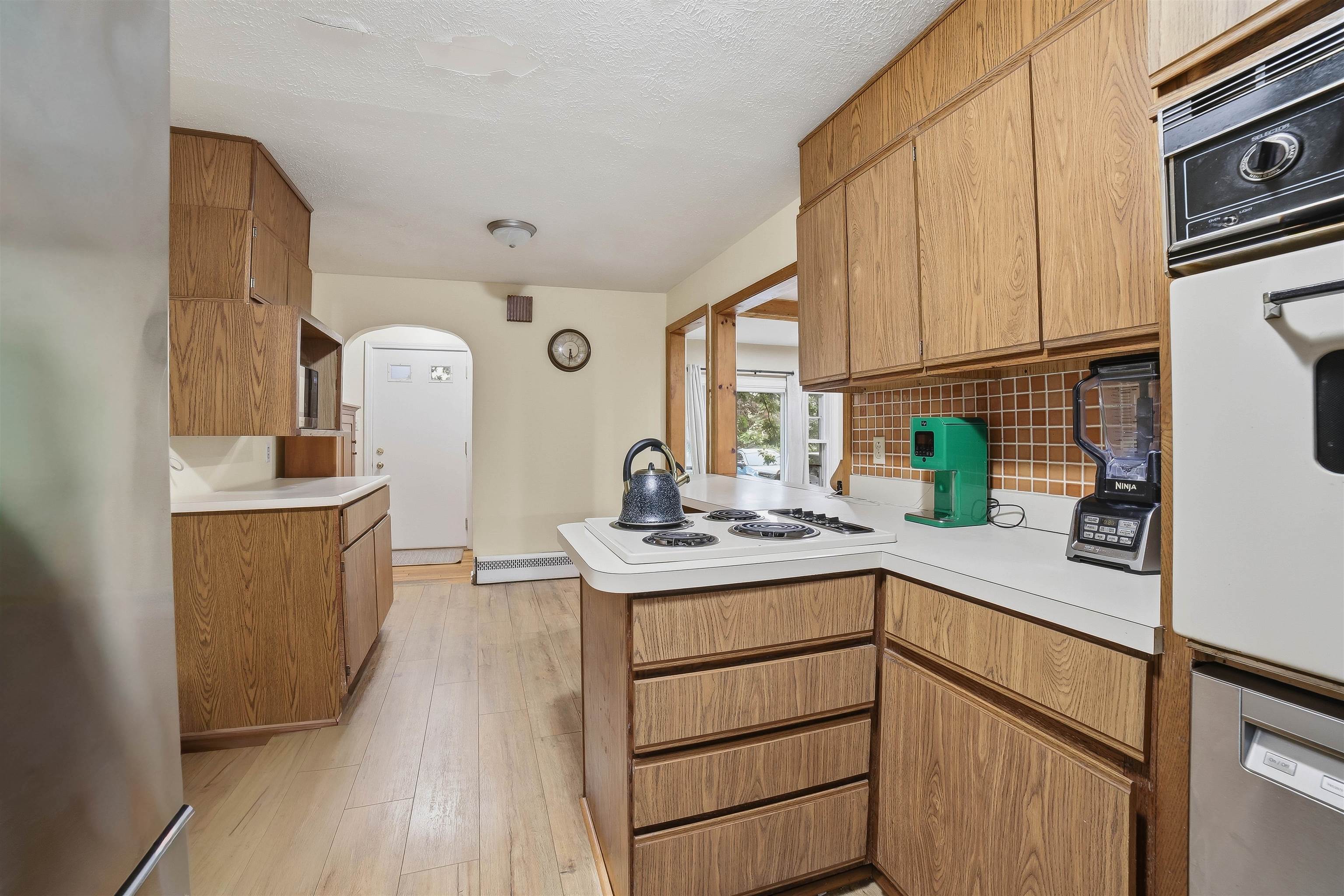2073 Goffs Falls Road Manchester, NH 03103 - Photo 6 of 39
