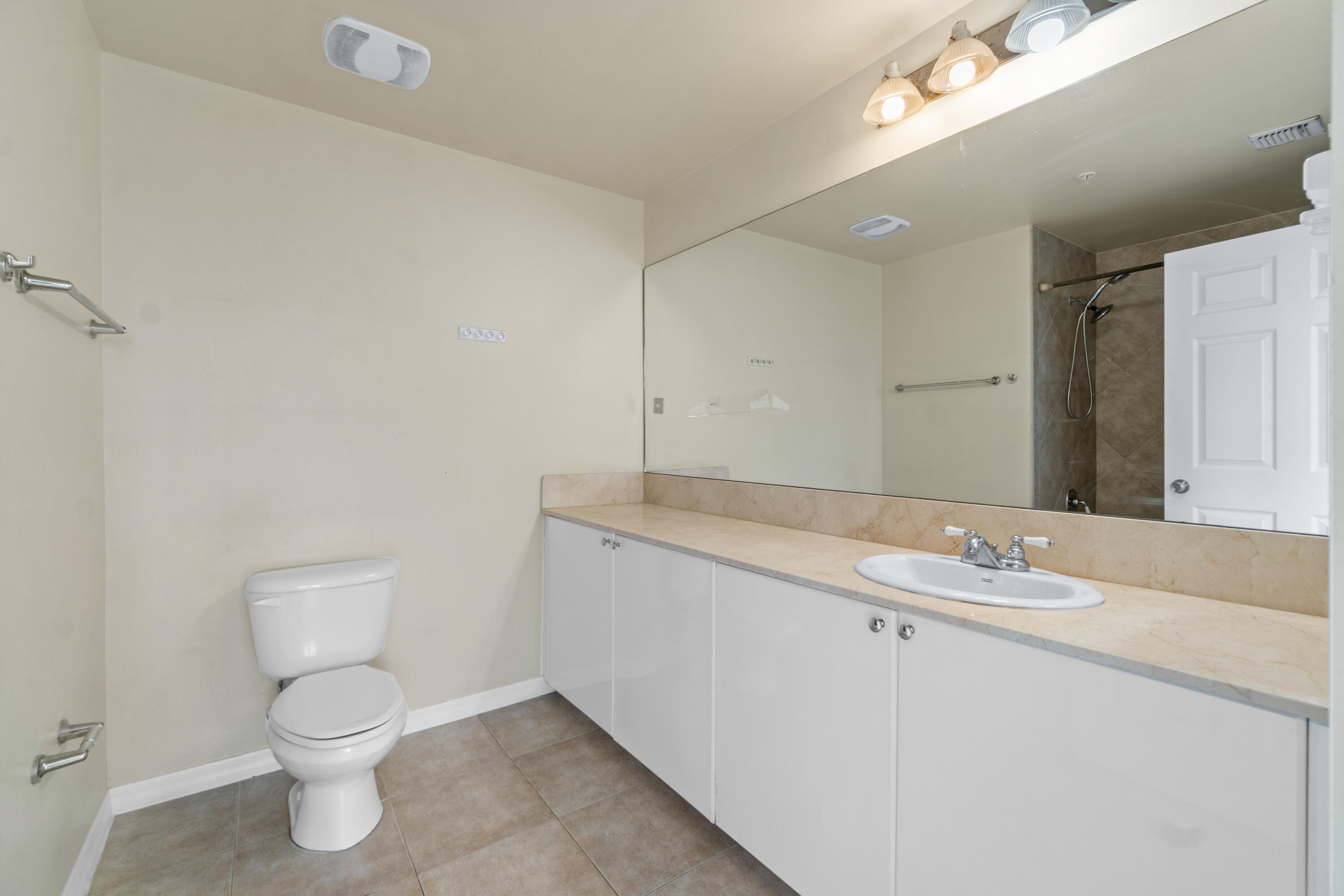 233 South Federal Highway, Unit 317 Boca Raton, FL 33432 - Photo 21 of 40 017-233SouthFederalHighway-BocaRaton-FL-