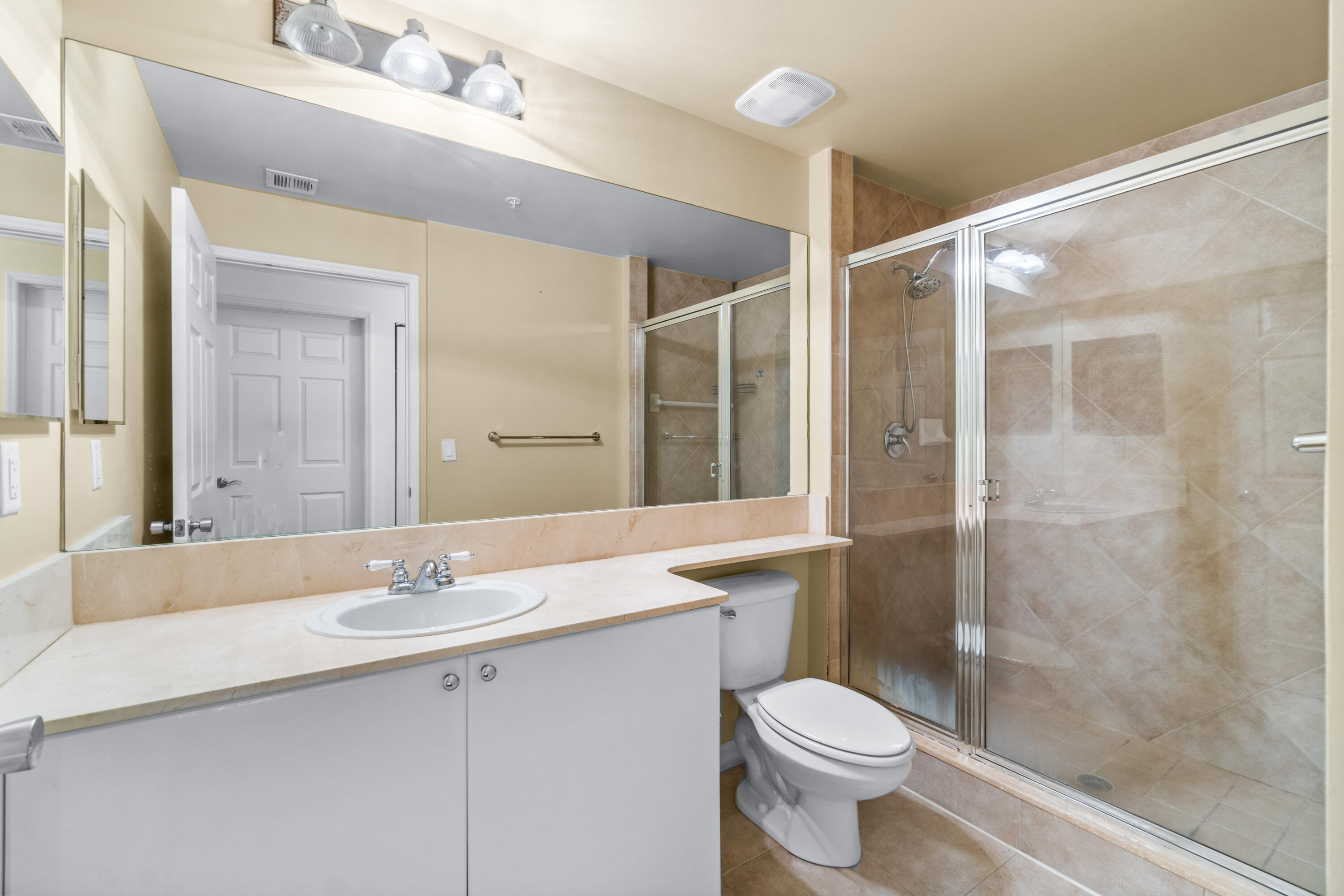 233 South Federal Highway, Unit 317 Boca Raton, FL 33432 - Photo 26 of 40 020-233SouthFederalHighway-BocaRaton-FL-