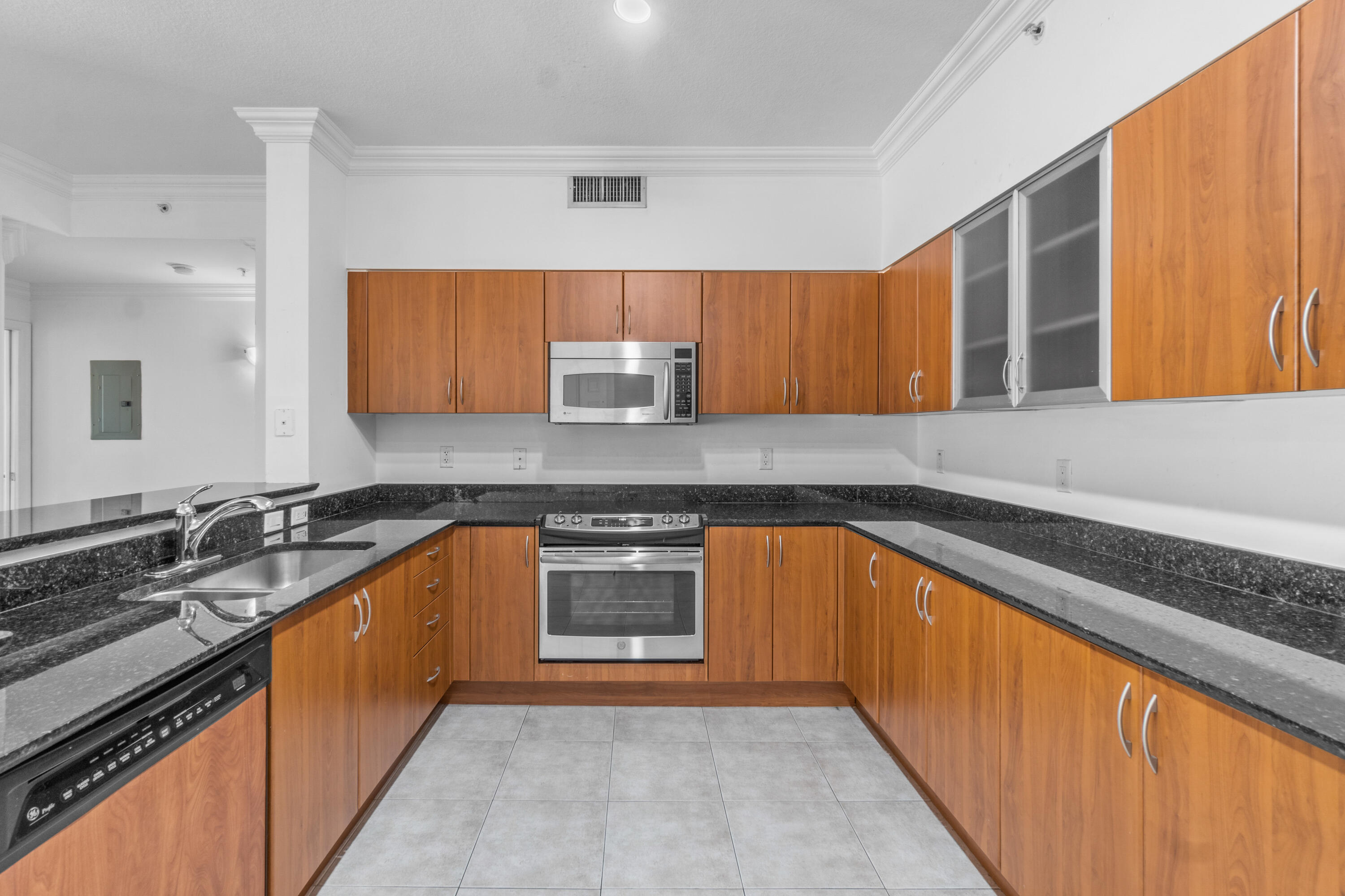 233 South Federal Highway, Unit 317 Boca Raton, FL 33432 - Photo 8 of 40 008-233SouthFederalHighway-BocaRaton-FL-