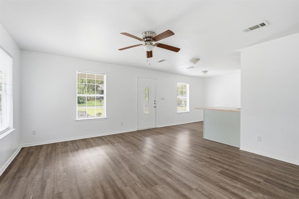 604 South Maxey Street Sherman, TX 75090 - Photo 6 of 25