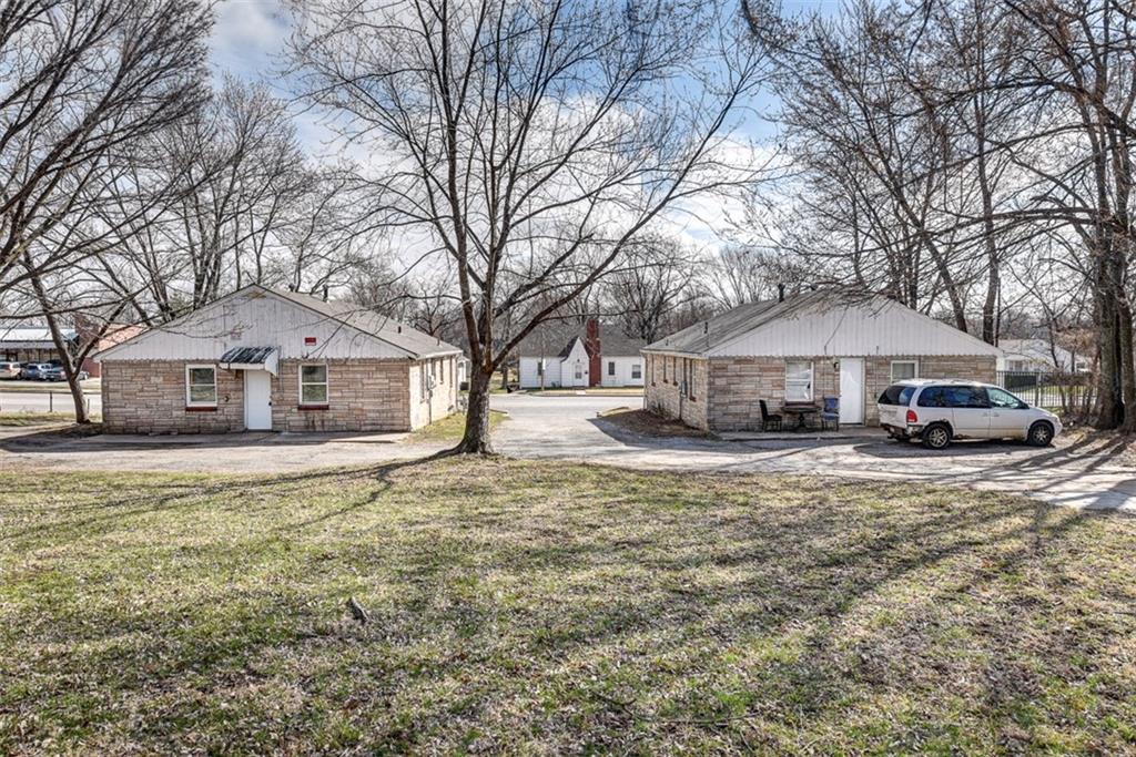 726 North Noland Road Independence, MO 64050 - Photo 12 of 28