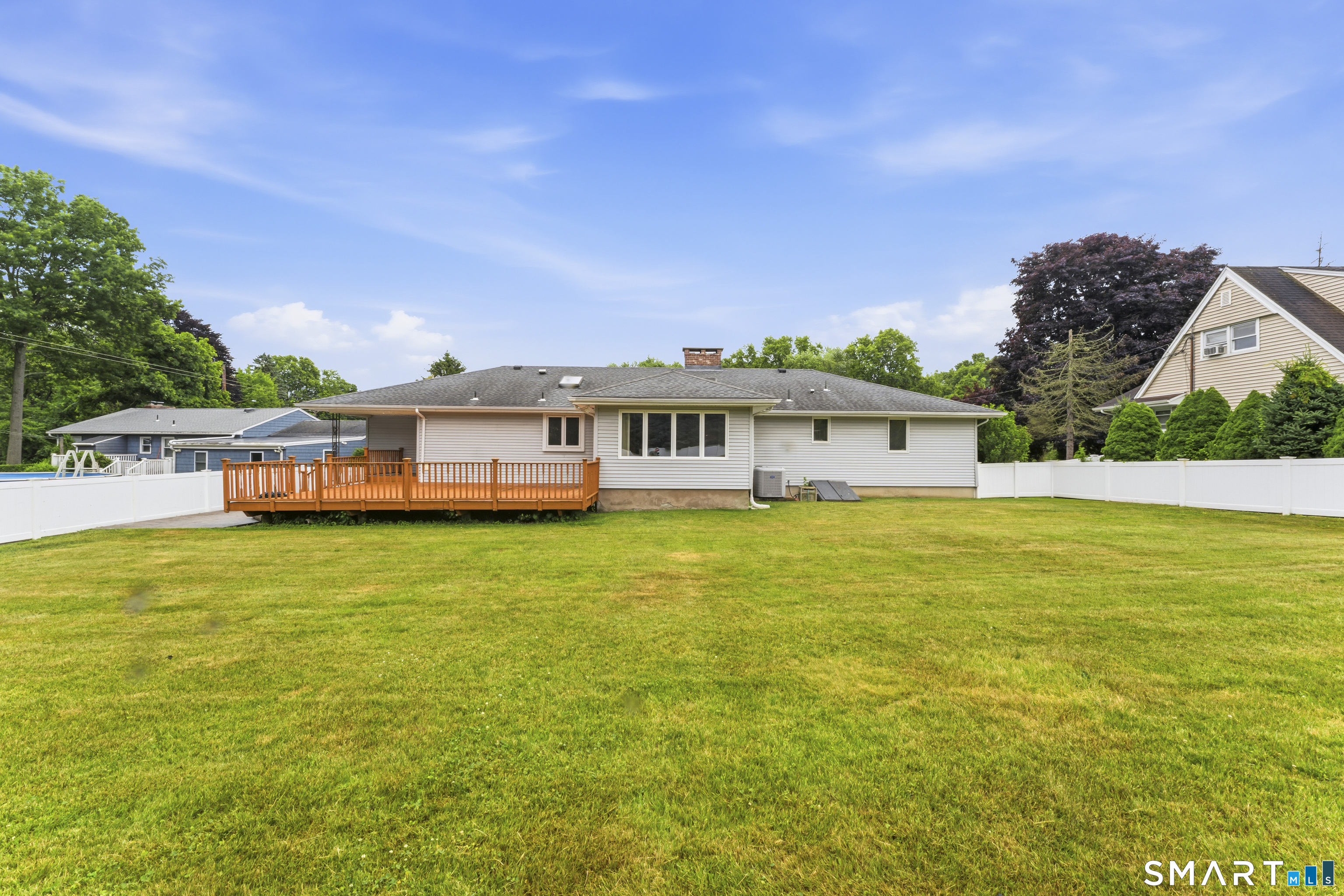 883 Saw Mill Road West Haven, CT 06516 - Photo 35 of 38