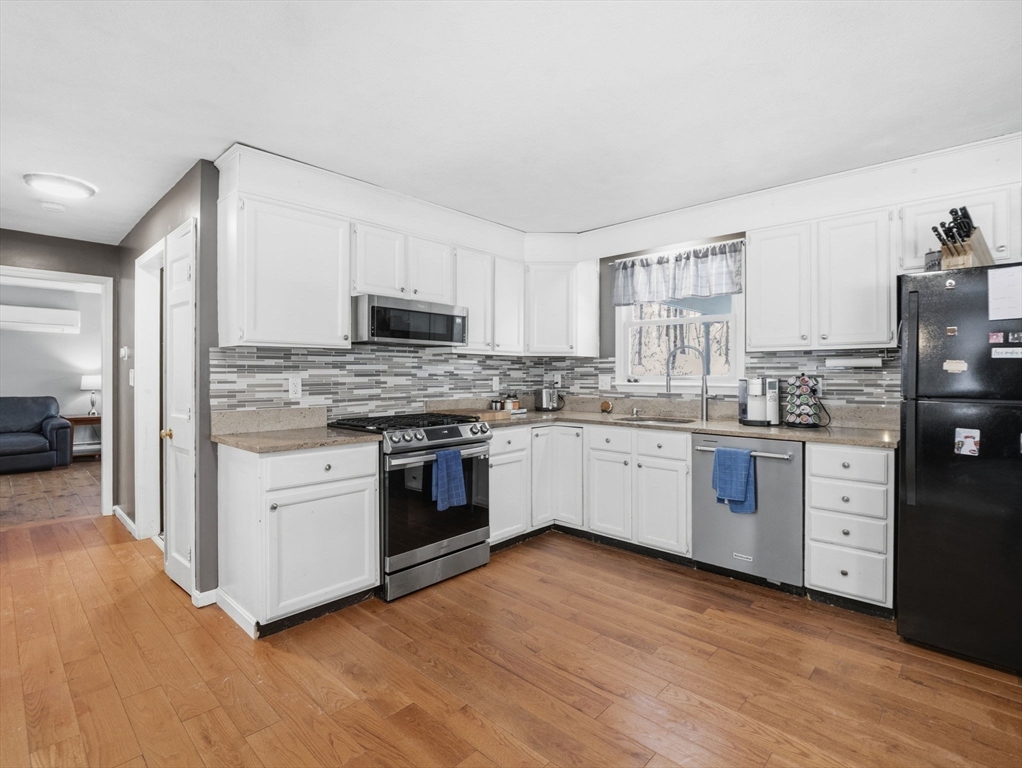 114 Groton Street Pepperell, MA 01463 - Photo 14 of 42