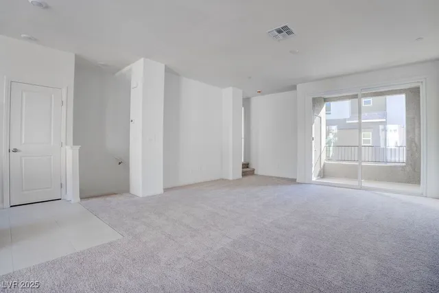 $2,590 | 9241 Hudson Yards Court, Las Vegas, NV 89148