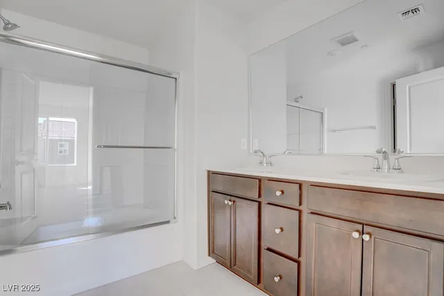 $2,590 | 9241 Hudson Yards Court, Las Vegas, NV 89148