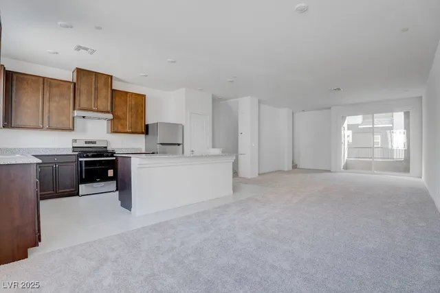 $2,590 | 9241 Hudson Yards Court, Las Vegas, NV 89148