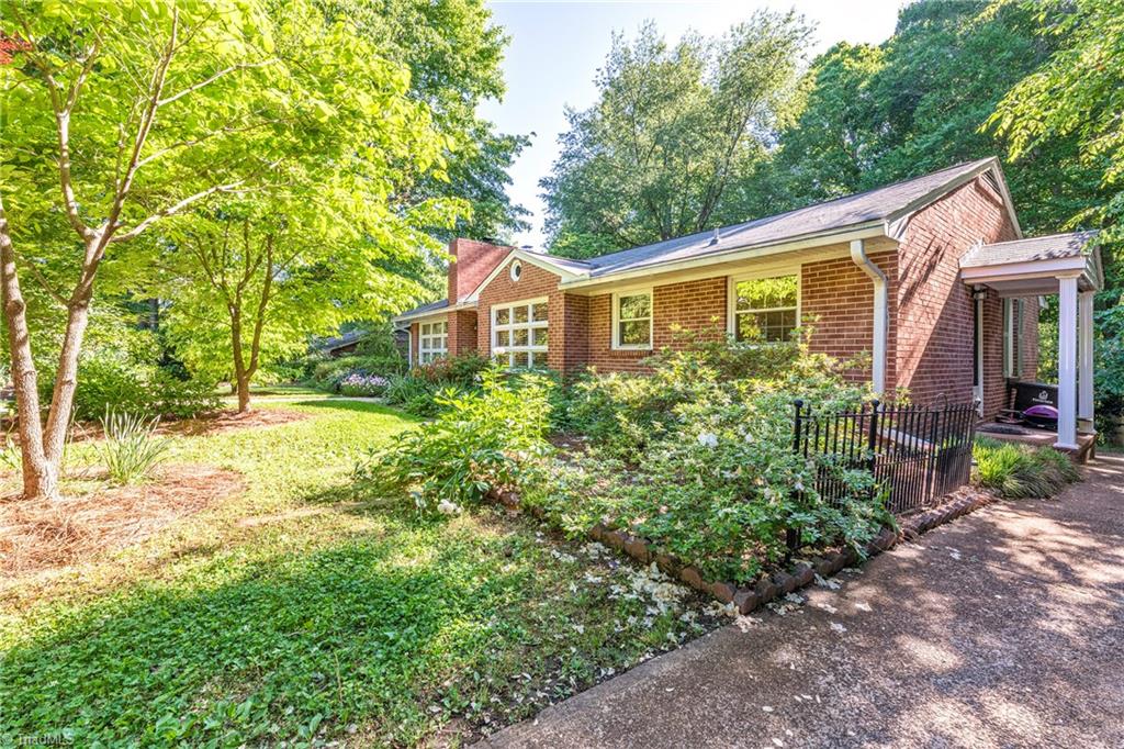 1347 Pinebluff Road Winston-Salem, NC 27103 - Photo 2 of 46 Gallery Image 2