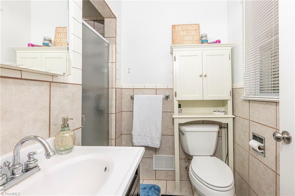 1347 Pinebluff Road Winston-Salem, NC 27103 - Photo 25 of 46 Gallery Image 25