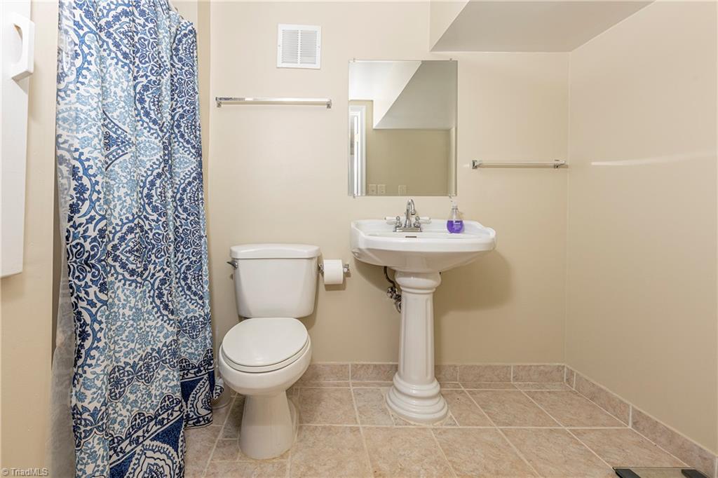 1347 Pinebluff Road Winston-Salem, NC 27103 - Photo 32 of 46 Gallery Image 32