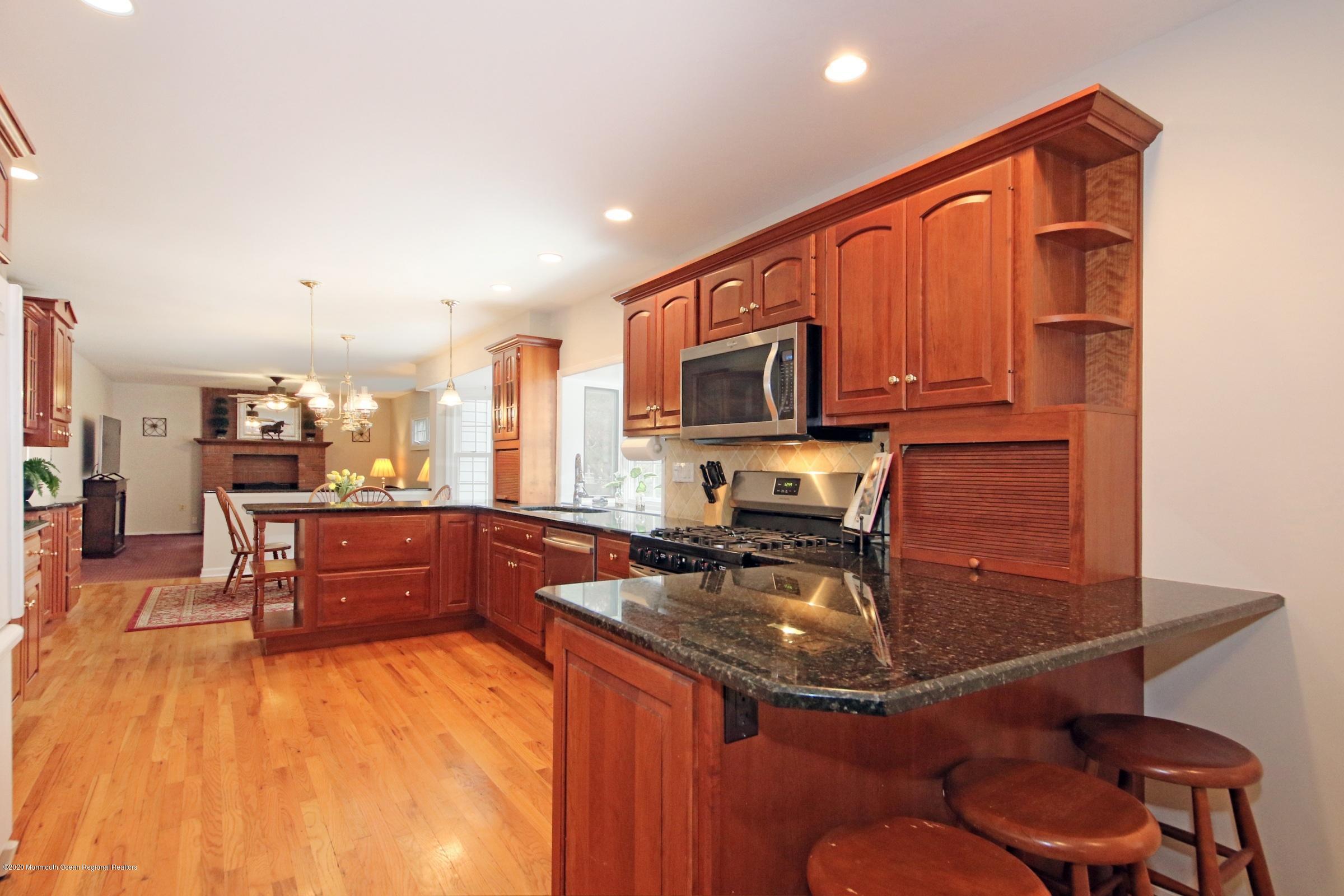 5 Branson Drive Lincroft, NJ 07738 - Photo 11 of 33 KITCHEN