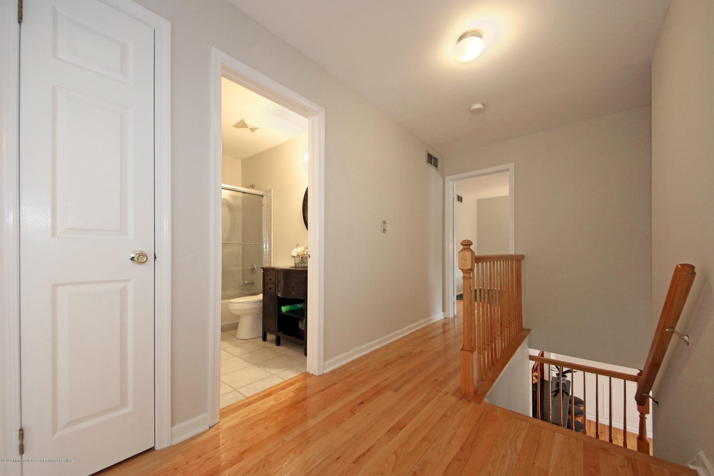 5 Branson Drive Lincroft, NJ 07738 - Photo 24 of 33 HALLWAY