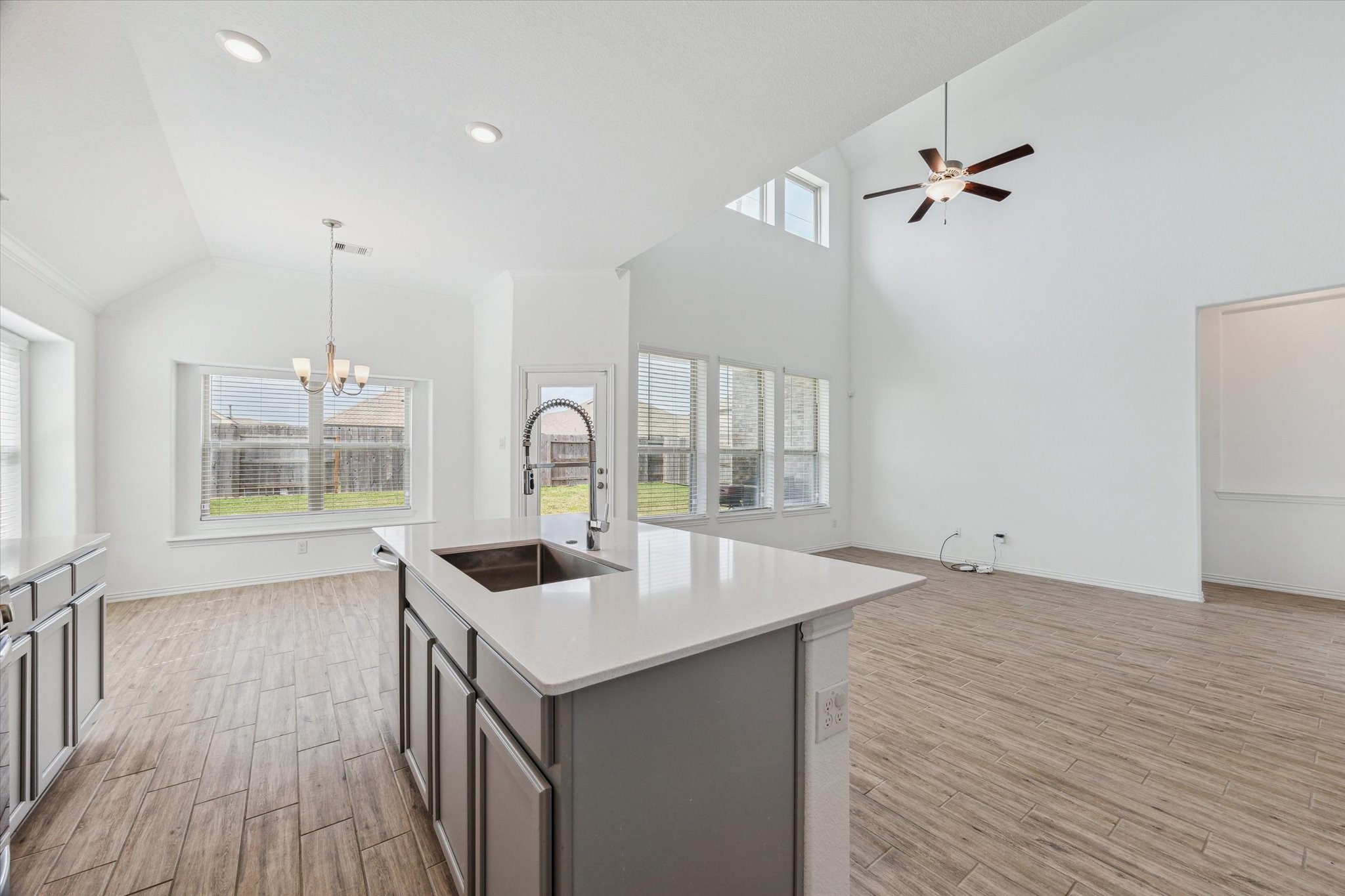 4838 Albany Ridge Lane Rosharon, TX 77583 - Photo 14 of 32