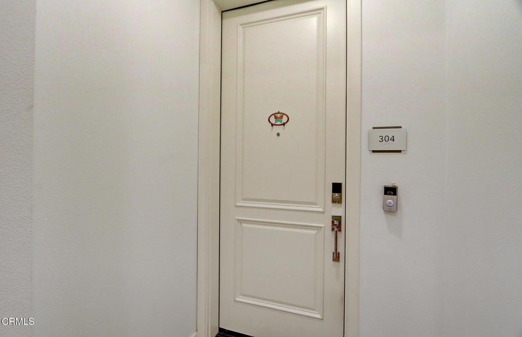 2810 Wagon Wheel Road, Unit 304 Oxnard, CA 93036 - Photo 2 of 36 a bathroom with a shower