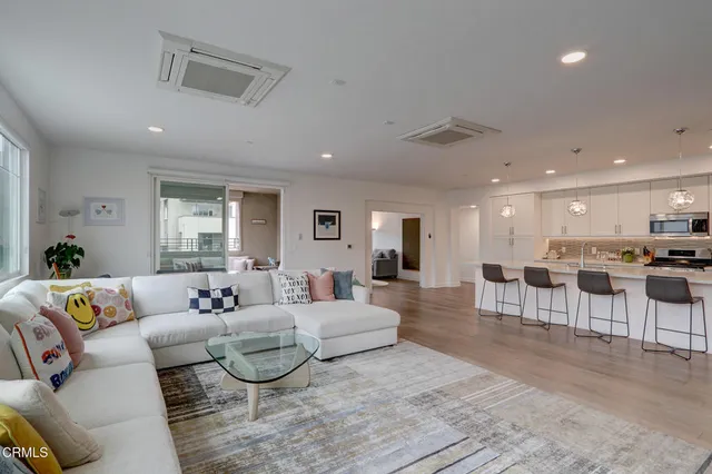 $750,000 | 2810 Wagon Wheel Road, Unit 304, Oxnard, CA 93036