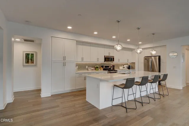 $750,000 | 2810 Wagon Wheel Road, Unit 304, Oxnard, CA 93036