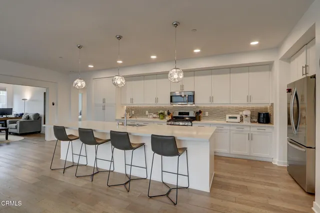 $750,000 | 2810 Wagon Wheel Road, Unit 304, Oxnard, CA 93036