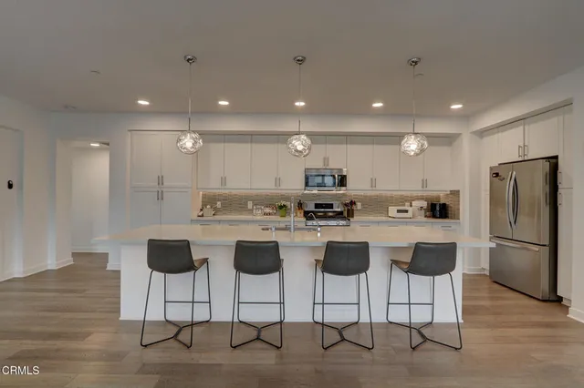 $750,000 | 2810 Wagon Wheel Road, Unit 304, Oxnard, CA 93036