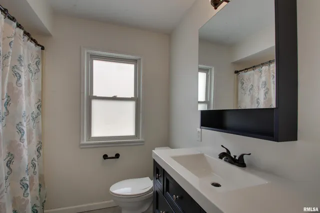 $159,900 | 1421 North 13th Street, Quincy, IL 62301