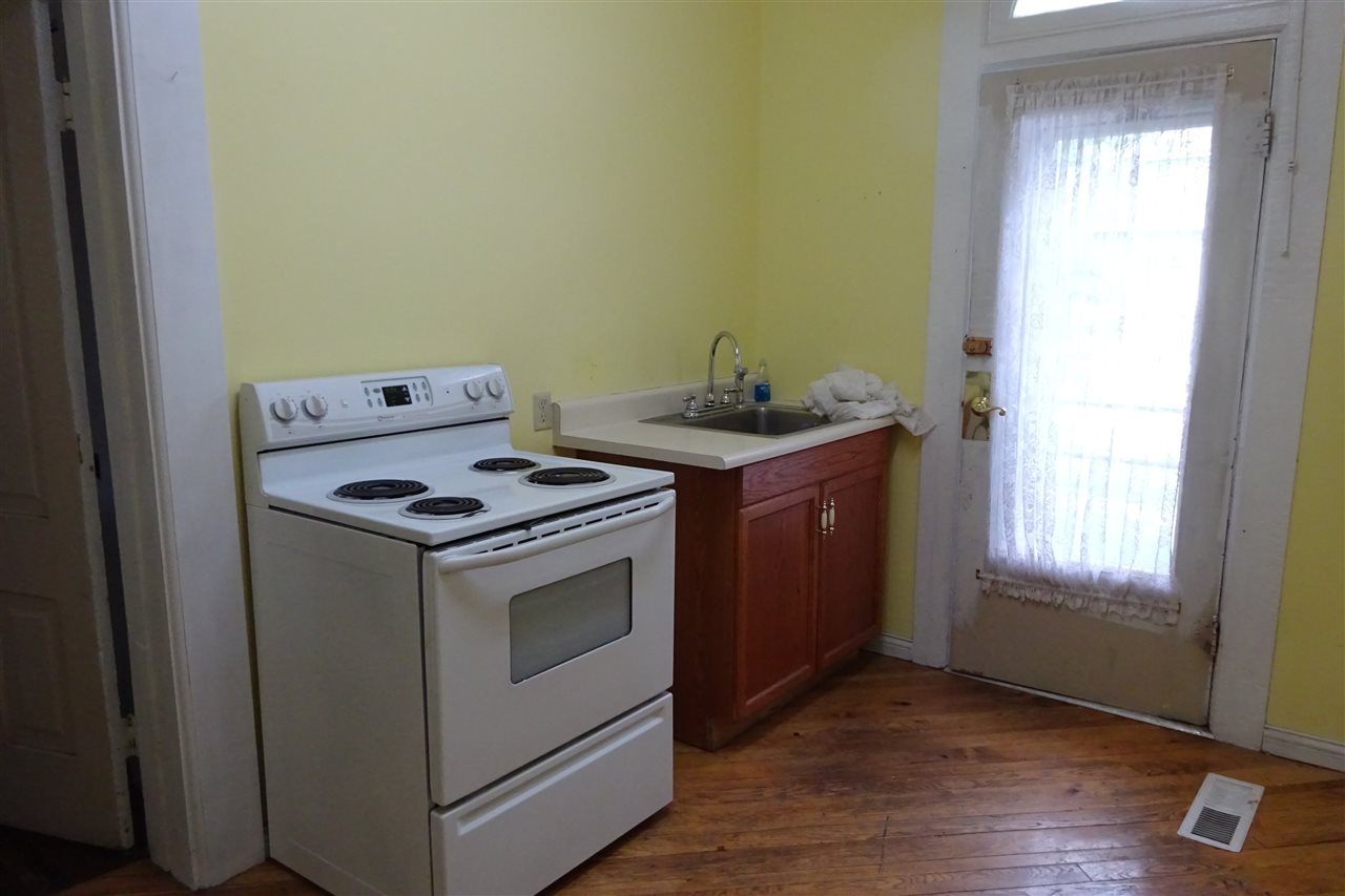 228 West 9th Street Rochester, IN 46975 - Photo 11 of 32
