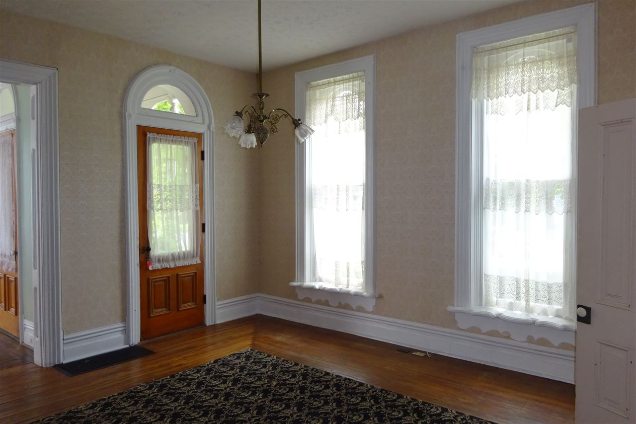 228 West 9th Street Rochester, IN 46975 - Photo 3 of 32