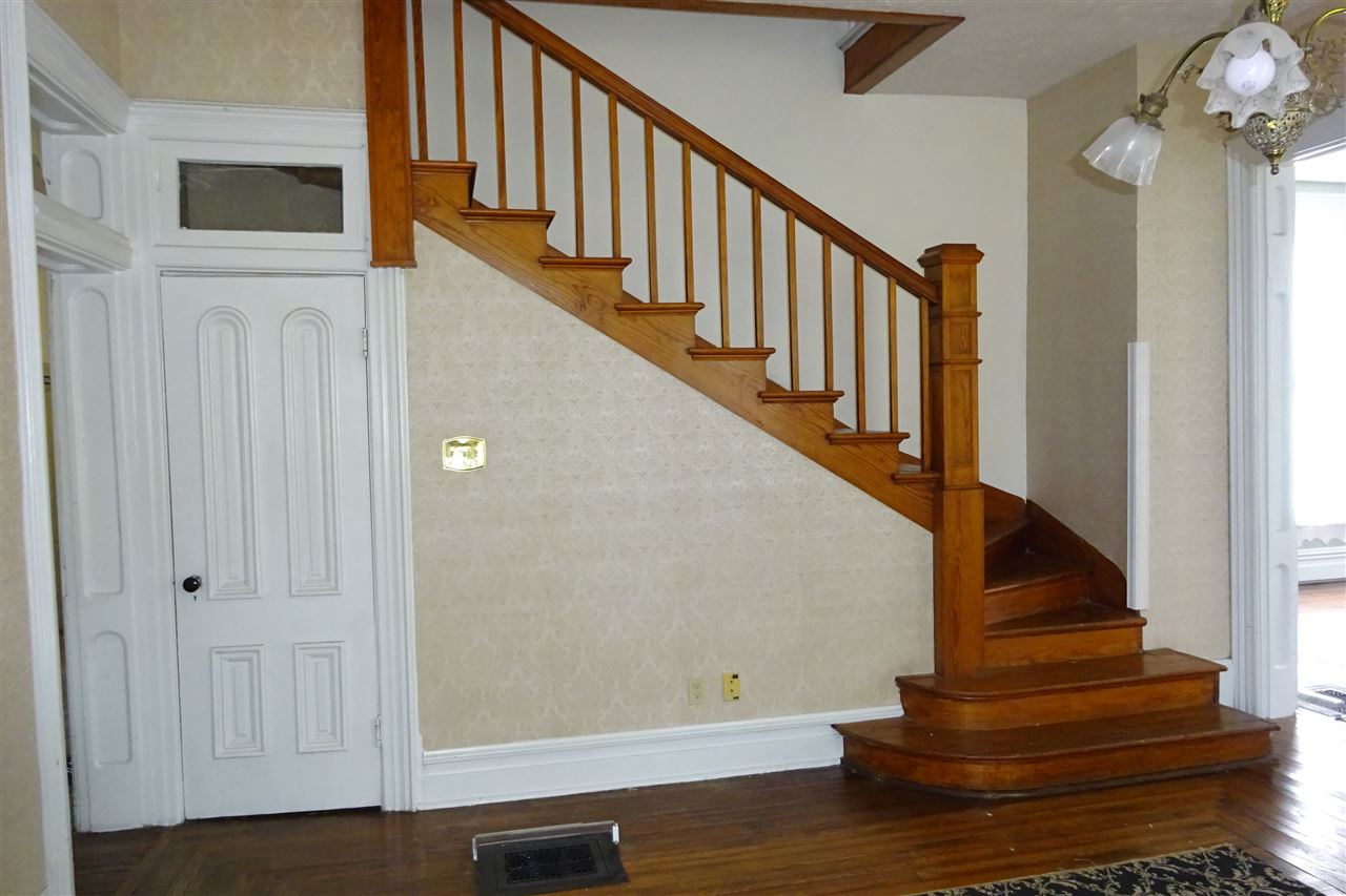 228 West 9th Street Rochester, IN 46975 - Photo 4 of 32
