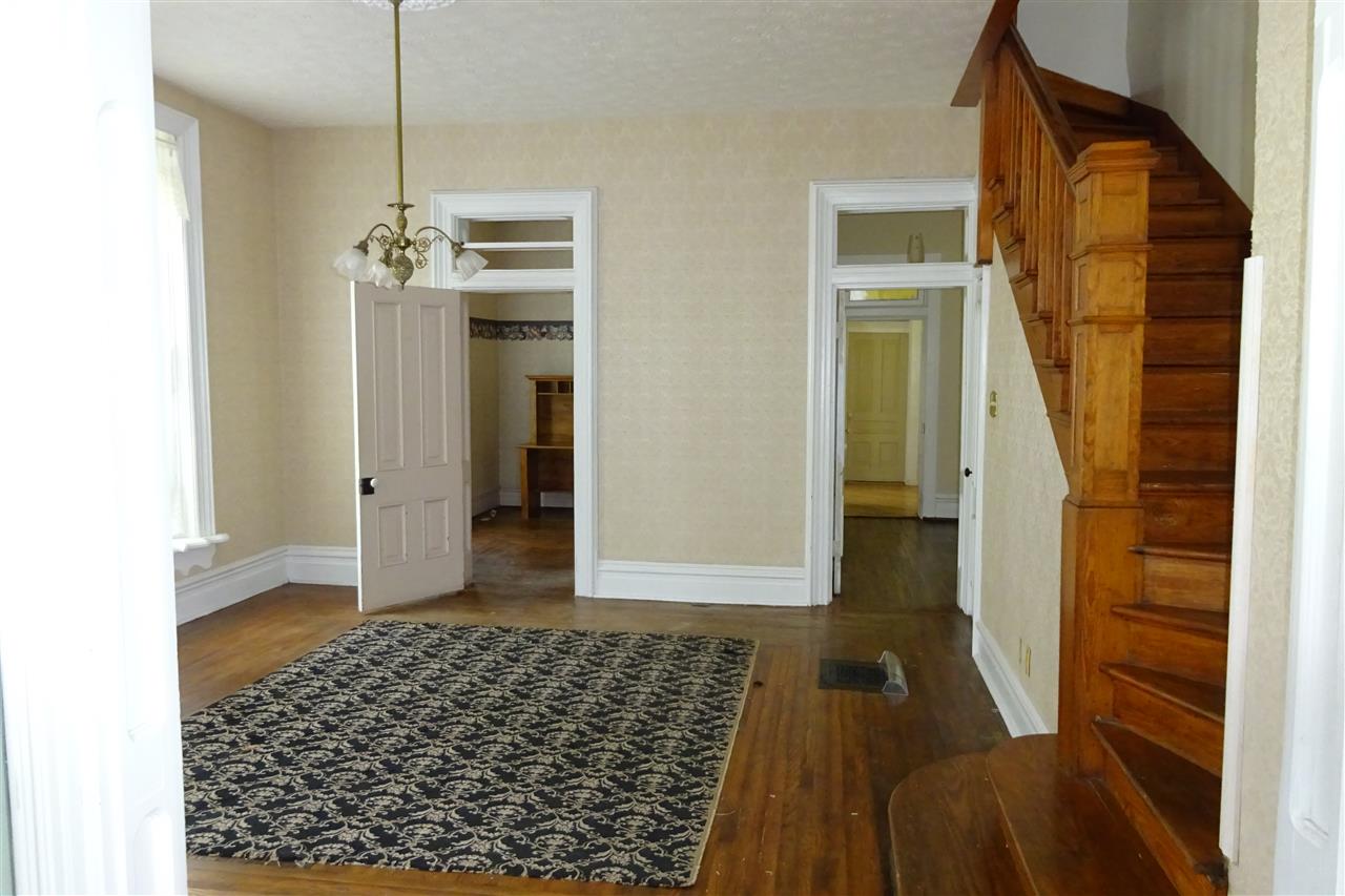 228 West 9th Street Rochester, IN 46975 - Photo 5 of 32