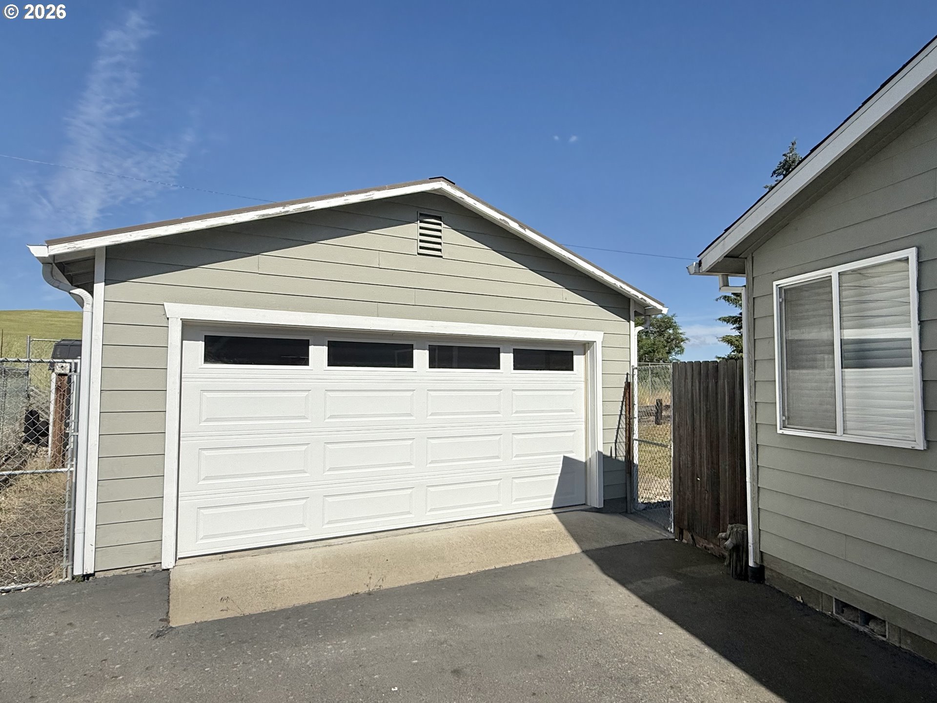 909 Toll Road Dufur, OR 97021 - Photo 3 of 22