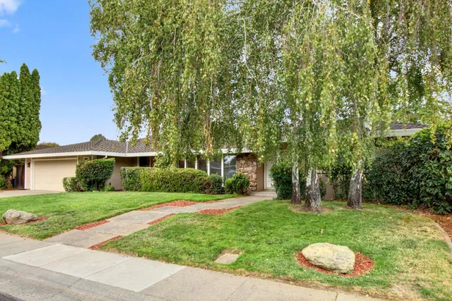 $1,100,000 | 868 Wixford Way, Sacramento, CA 95864