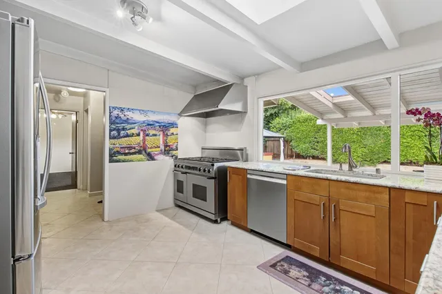 $1,100,000 | 868 Wixford Way, Sacramento, CA 95864