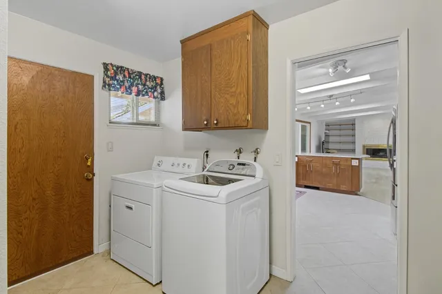 $1,100,000 | 868 Wixford Way, Sacramento, CA 95864