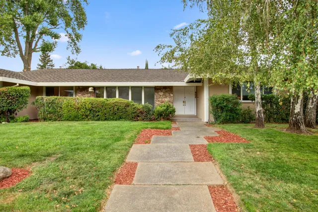 $1,100,000 | 868 Wixford Way, Sacramento, CA 95864